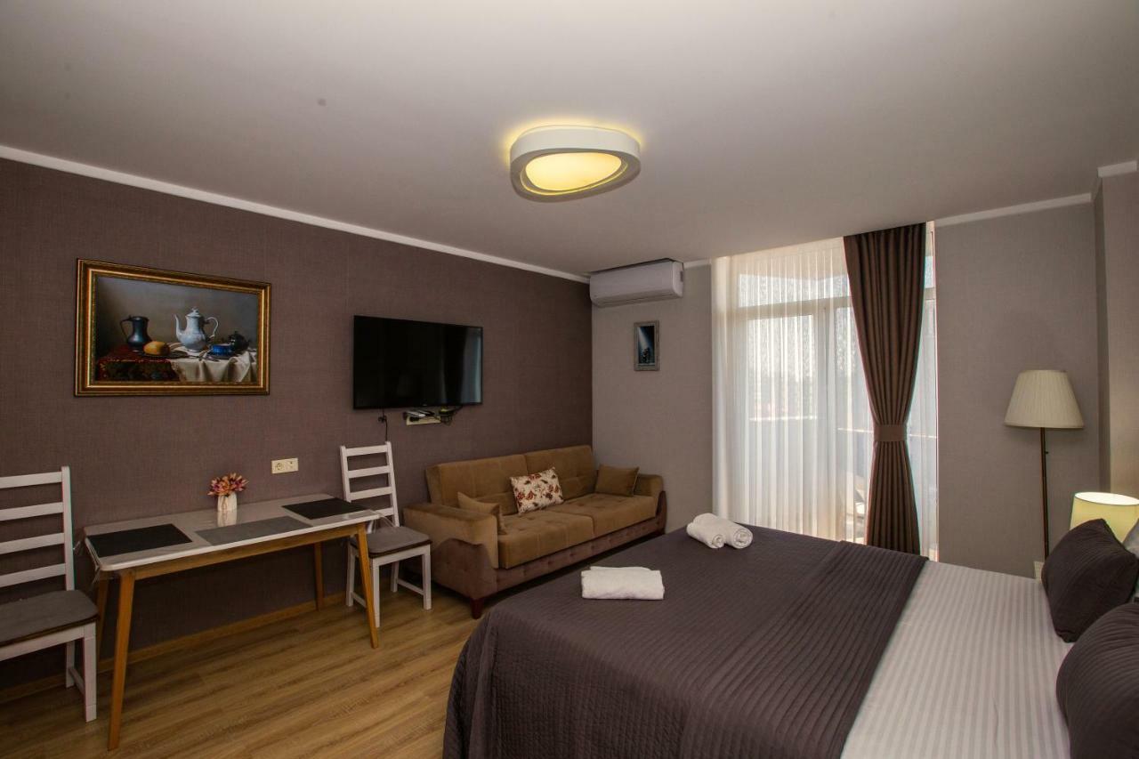 Apartment In Batumi Luaran gambar